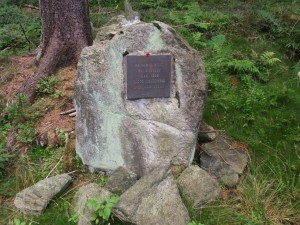 Pomník na místě tábora partyzánů