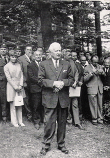 President Ludvík Svoboda na Žákově hoiře – u Stříbrné studánky, kde podepsal výnos o Chráněné krajinné oblasti Žďárské vrchy 27. června 1970